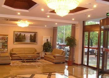 Yuangu Town Business Hotel Čching-tao Exteriér fotografie